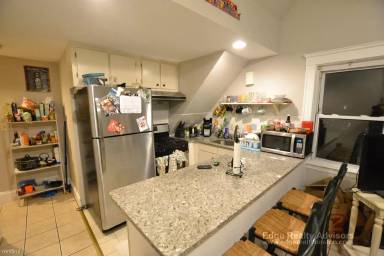 Main picture of 16 Long Ave