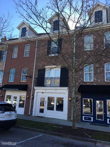 Main picture of 981 Hackler St