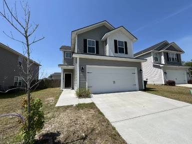 Main picture of 630 Fairview Cir