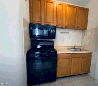 Main picture of 476 Avenue A