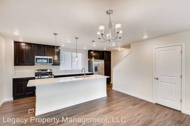 Main picture of 2811 S Elati St