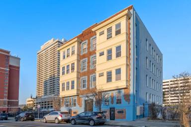 Main picture of 143 S South Carolina Ave