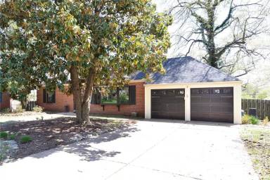 Main picture of 4 Girard Dr
