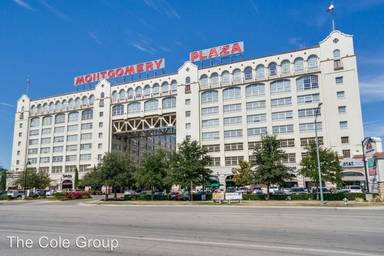 Main picture of Montgomery Plaza