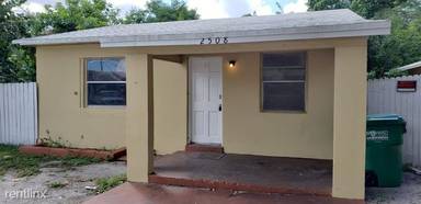 Main picture of 2508 NW 9th Pl