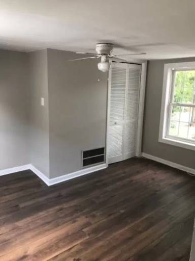 Main picture of 2605 Van Buren St