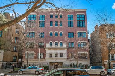 Main picture of 621 West Barry Avenue Unit 403 - 403