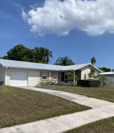 Main picture of 574 Edward Rd