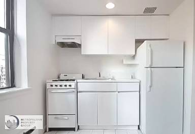 Main picture of 1380 York Ave