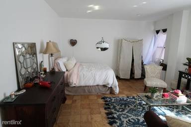 Main picture of 207 East 37th St