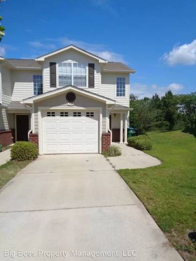 Main picture of 703-764 Majestic Dr