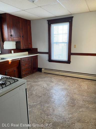 Main picture of 273 Andover St