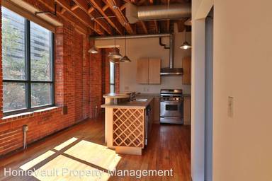 Main picture of 1800 Lawrence St