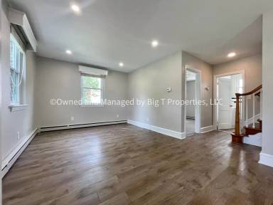 Main picture of 203 Marsh Ln
