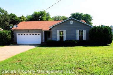 Main picture of 407 Sandburg Dr