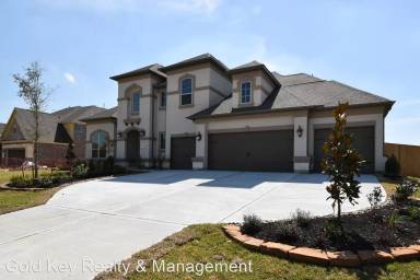 Main picture of 20319 Hillside Grove Ln