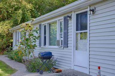 Main picture of 1143 E. Shore Dr. - Middle