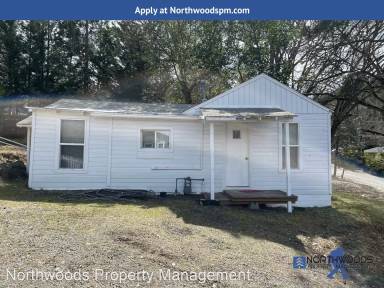 Main picture of 1015 S 3rd St