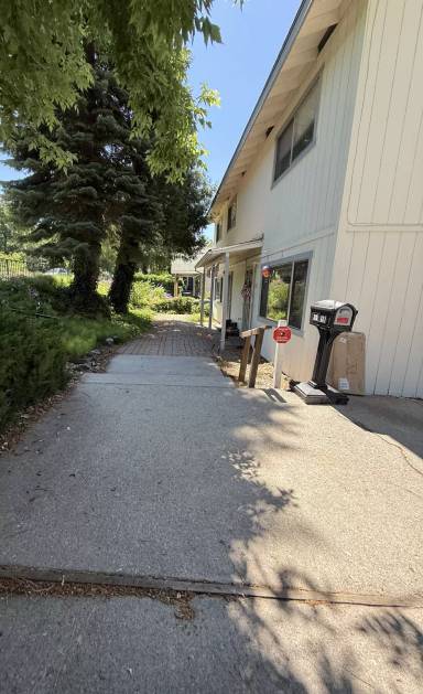 Main picture of 325 Alder St