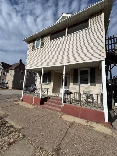 Main picture of 4011 7th Ave