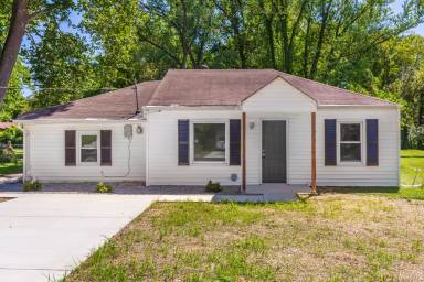 Main picture of 15 Marie Dr