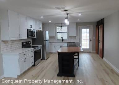 Main picture of 10544 Twin Oaks Dr