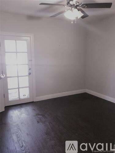 Main picture of 1628 NE 4th Pl