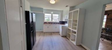 Main picture of 1850 Doris St
