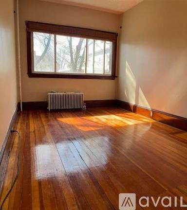 Main picture of 104 Summer St