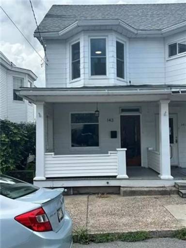 Main picture of 143 W Abbott St