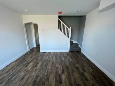 Main picture of 319 Pine St