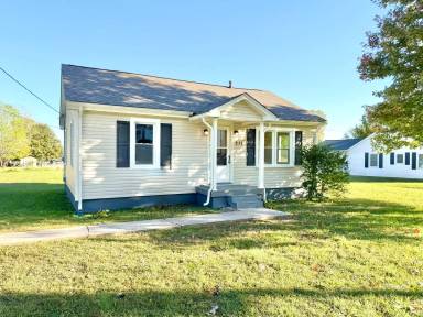Main picture of 211 Sanderson Dr