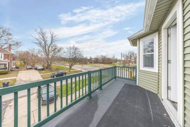 Main picture of 666 Marston St