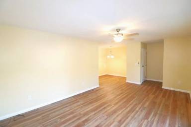 Main picture of 222 S 48th St