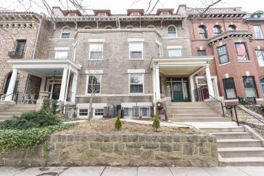 Main picture of 1734 Lamont St NW