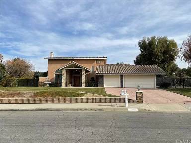 Main picture of 15325 Ilex Dr