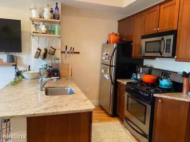 Main picture of 28 Montgomery St
