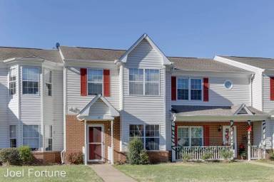 Main picture of 107 Sterling Ct