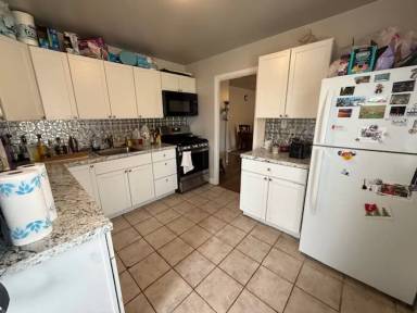 Main picture of 2113 W Kirby Ave