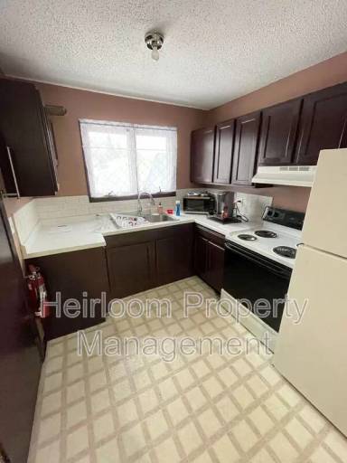 Main picture of 102 10th St