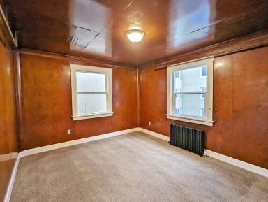 Main picture of 245 Marine Way