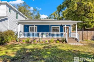 Main picture of 809 W Coral St