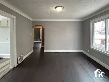 Main picture of 6885 Mettetal St