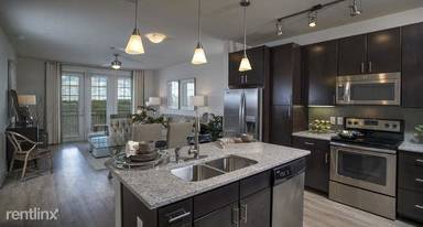 Main picture of 6215 Viaduct Ln