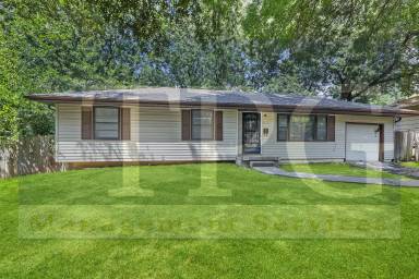 Main picture of 8814 E 84th Ter