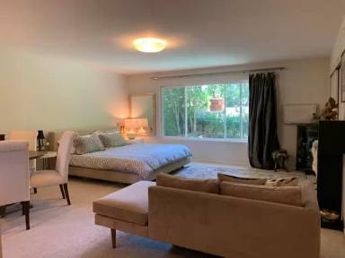 Main picture of 364 El Camino Real