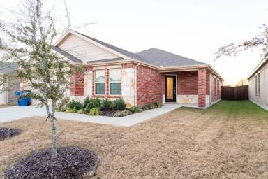 Main picture of 1009 Riverstone Trl