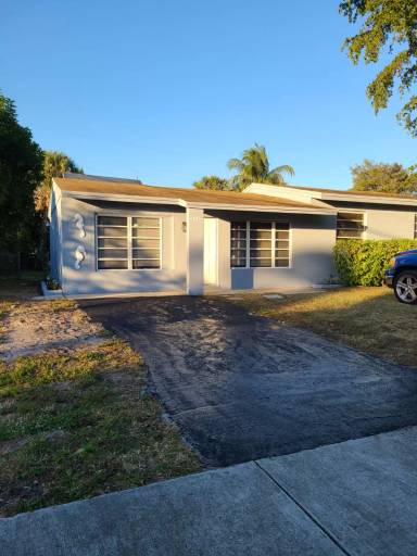 Main picture of 6441 SW 16th St