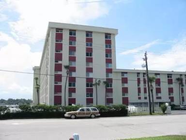 Main picture of 2711 N Halifax Ave