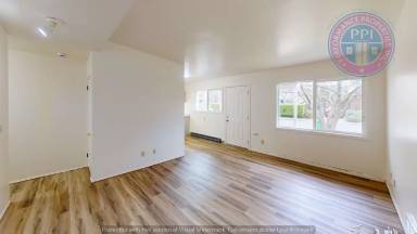 Main picture of 7008 SE Rhone St